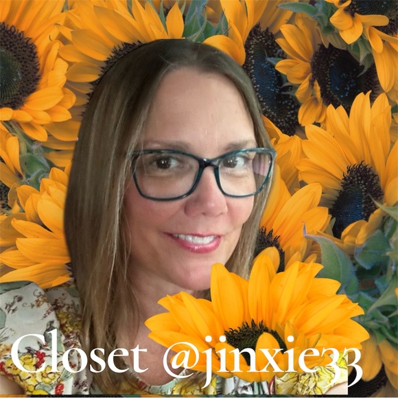 PASS THE MIC: 12/7 🎤😆 CLOSET TRAIN - Picture 5 of 7